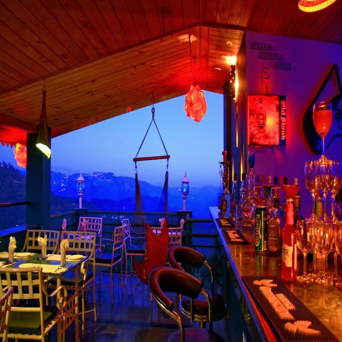 Picture-Of-Hangout-Rooftop-Bar-in-Kasauli.jpg